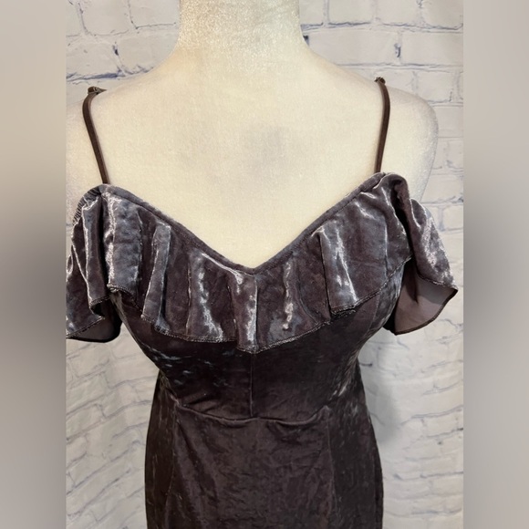American Eagle Outfitters Crushed Velvet Off the Shoulder Mini Dress Size S - Picture 3 of 9